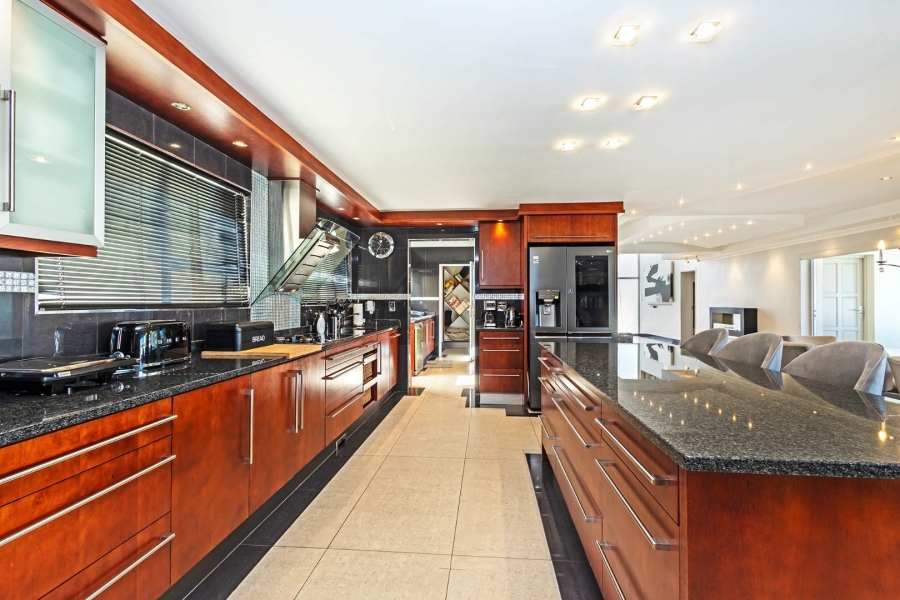 6 Bedroom Property for Sale in Baronetcy Estate Western Cape